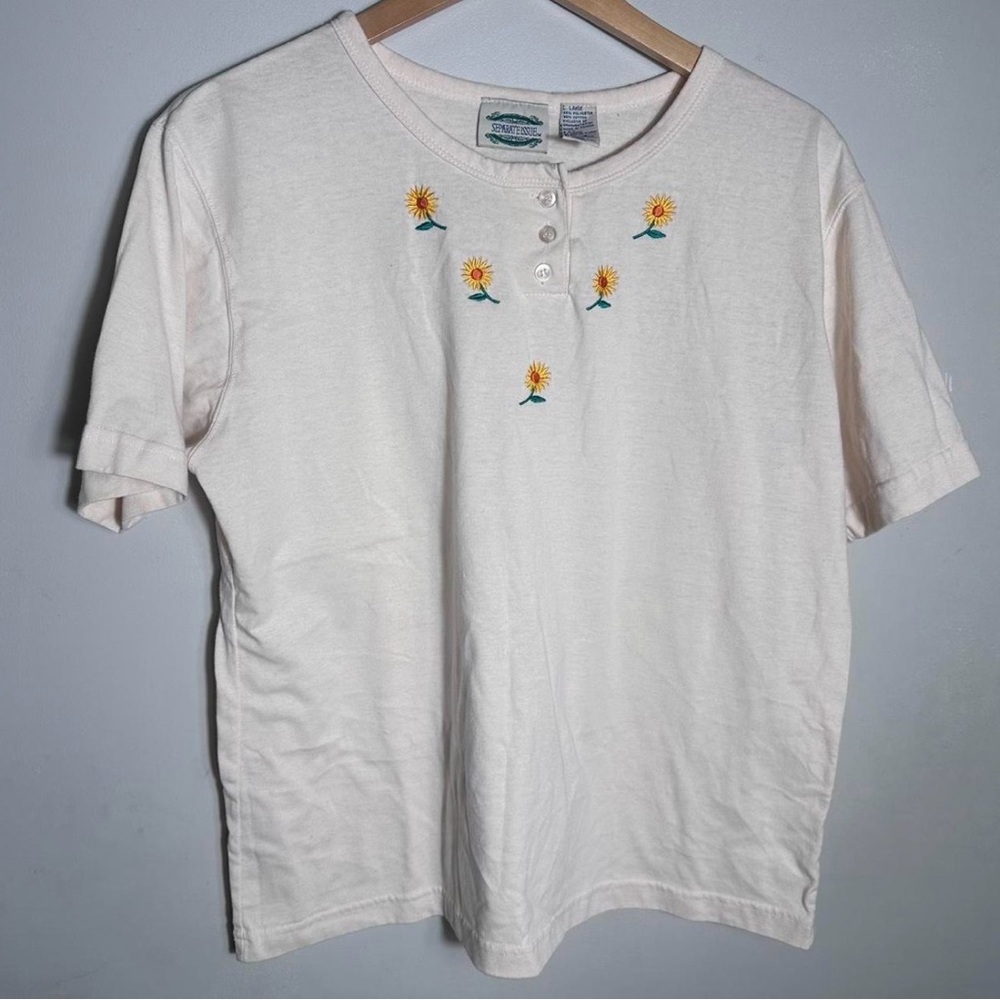Vintage Cream Sunflower Embroidered Henley Tee - Women's Short Sleeve